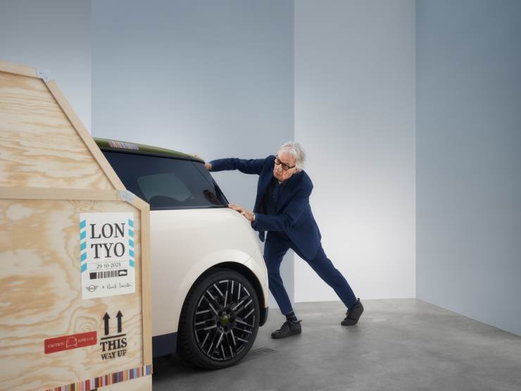 全電動MINI Cooper Paul Smith特仕版車尾。
