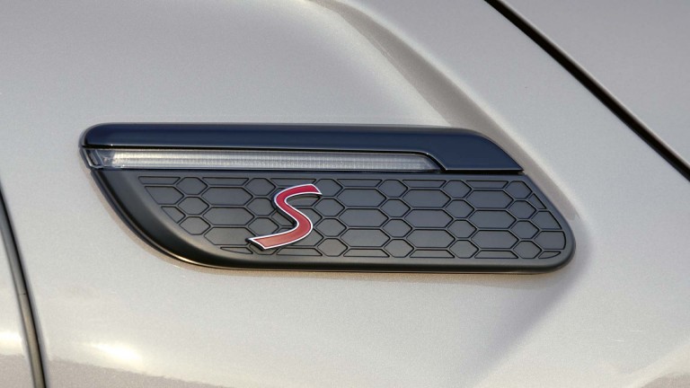 MINI 3-door Hatch – side scuttles – design