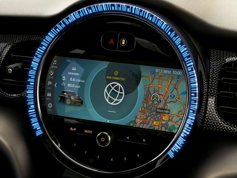 MINI Connected - Packages - Connected Navigation Plus